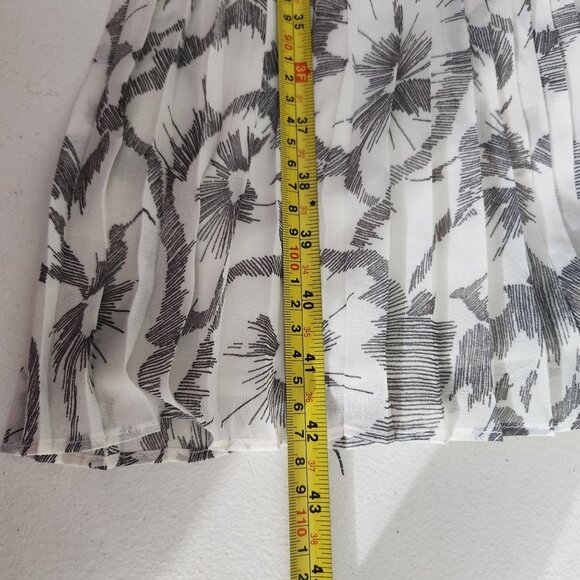 Banana Republic Petite Dress Womens Sleeveless V-Neck Pleated Size 6 Petite - Picture 10 of 15